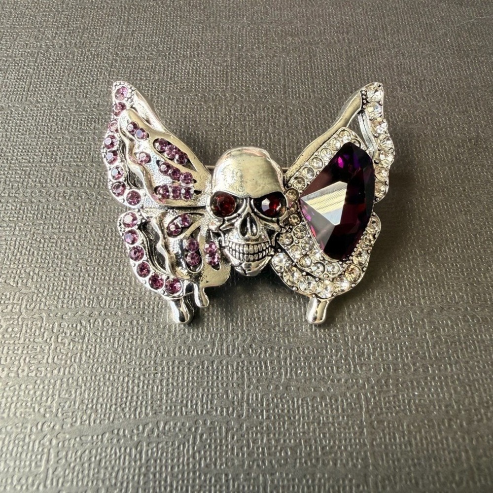 Gothic Skull Butterfly Brooch Purple Rhinestone Crystal Silver Halloween Jewelry